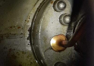 Thilos Bike Service - Projekt Restauration Yamaha R1 Tank chemische Behandlung