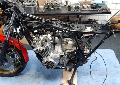 Rahmen ausbauen zum Pulverbeschichten Thilos Bike Service Motorrad Restauration